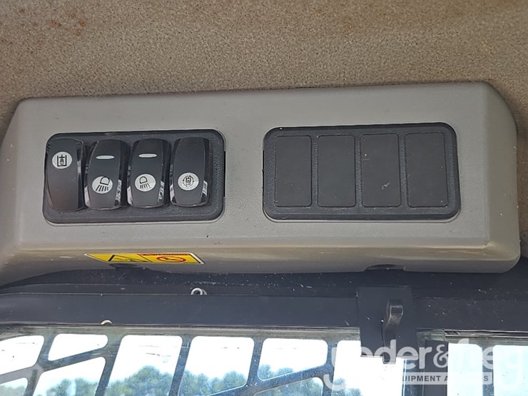 2018-caterpillar-289d-image-33