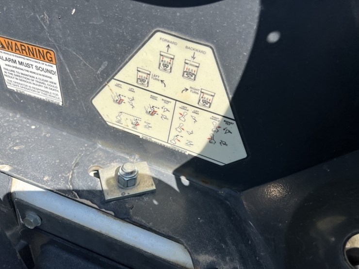 2017-bobcat-s550-image-21