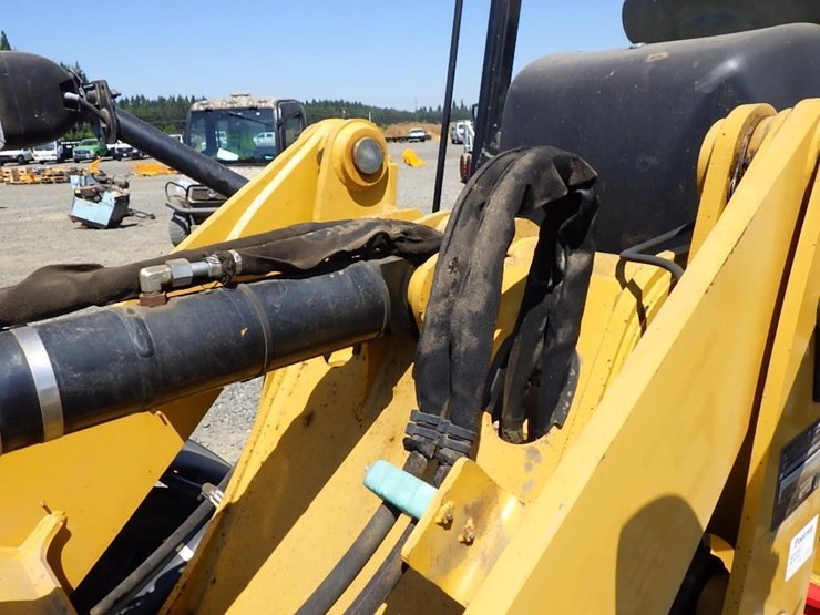 2014-caterpillar-907h2-image-14