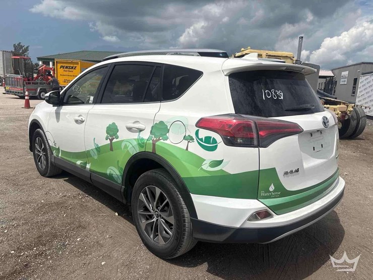 2018-toyota-rav4-image-4
