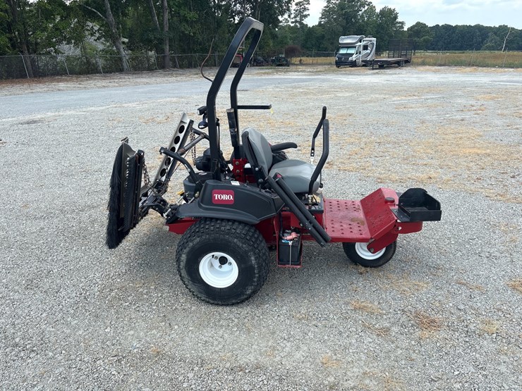 #1046-•-used-toro-2040-bunker-rake-image-6