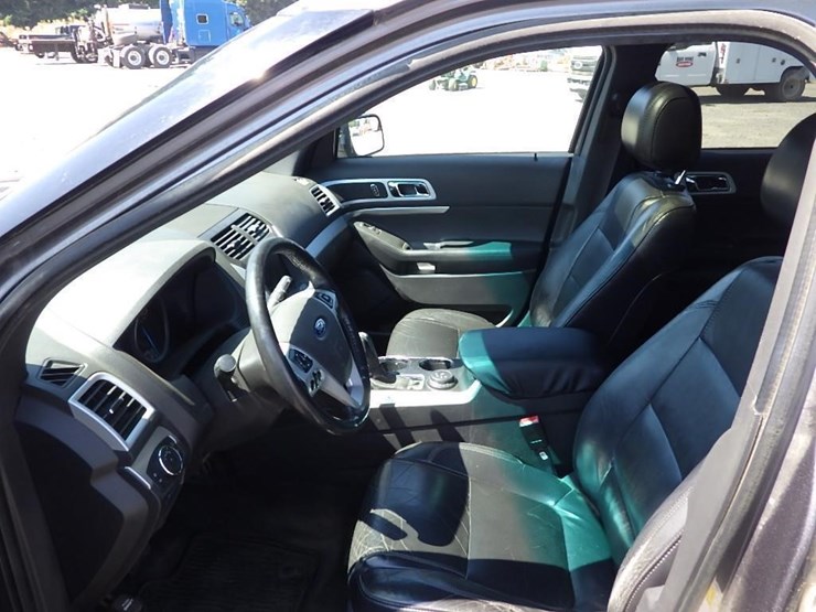 2013-ford-explorer-image-20