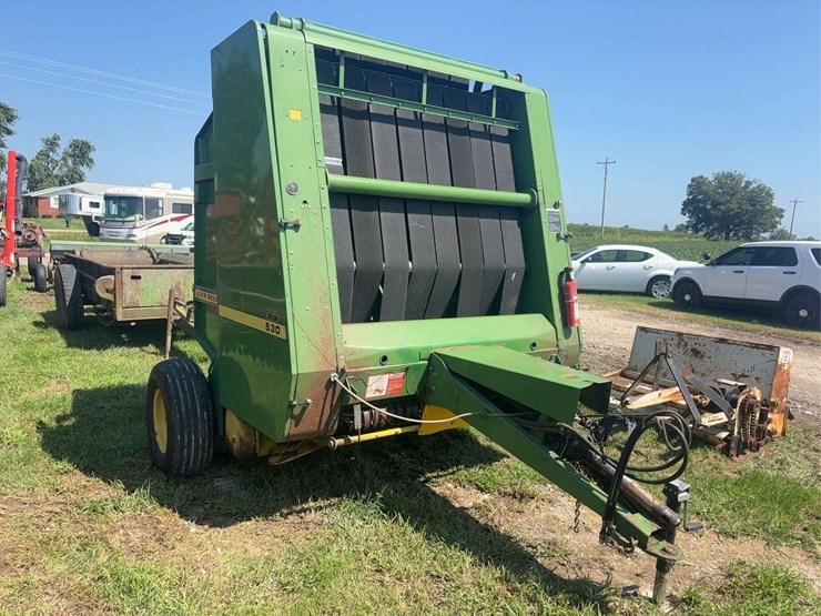 john-deere-530-image-3