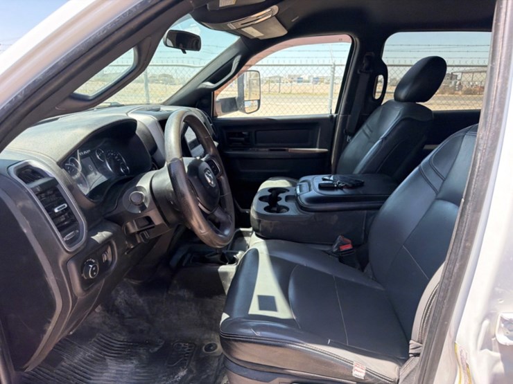 2021-dodge-ram-3500-image-9