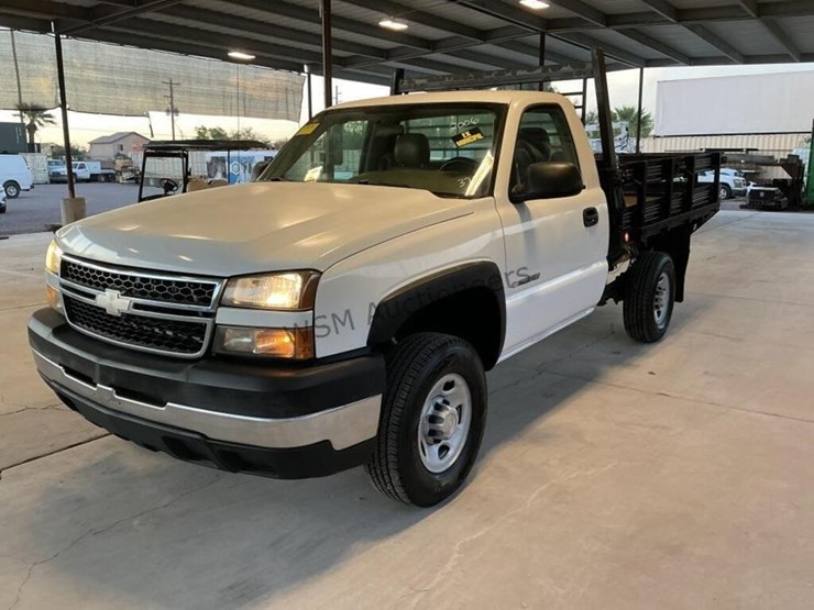 2006-chevrolet-silverado-2500hd-image-4