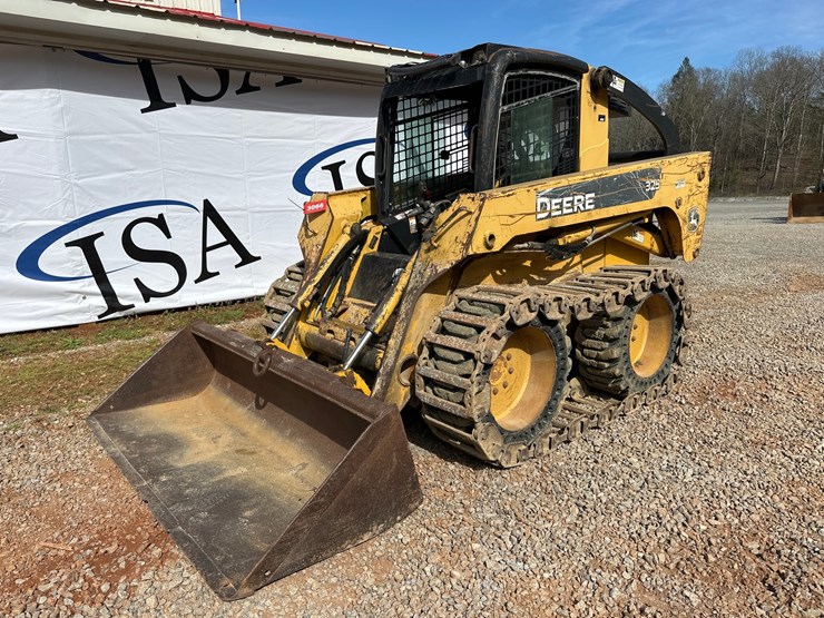 deere-325-image-1