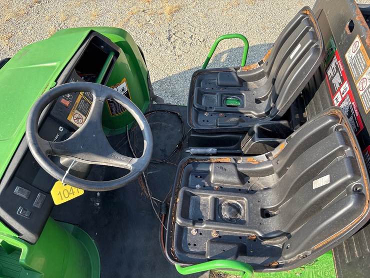 2015-john-deere-gator-image-11