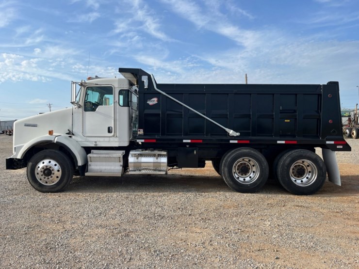 2020-kenworth-t800-image-8