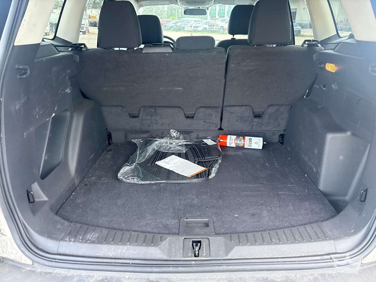 2015-ford-escape-image-18