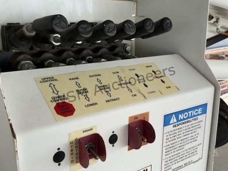 2015-ford-f550-image-12