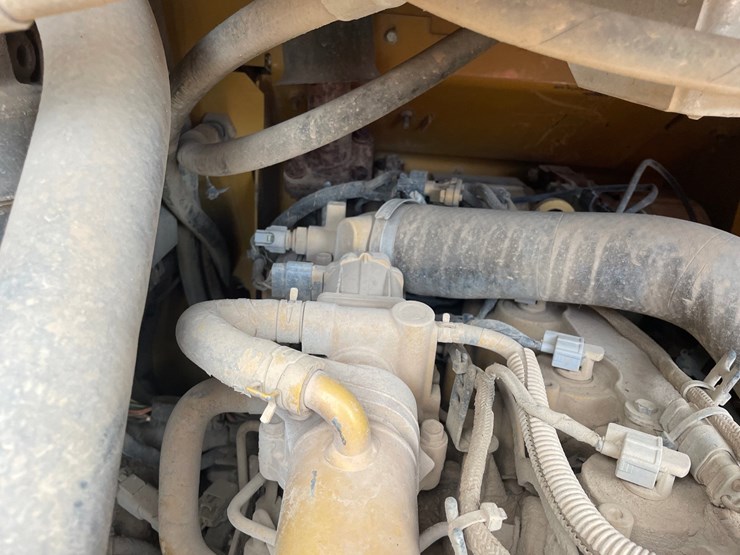 2017-caterpillar-259d-image-32