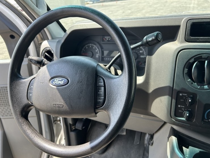 2012-ford-e450-sd-image-16