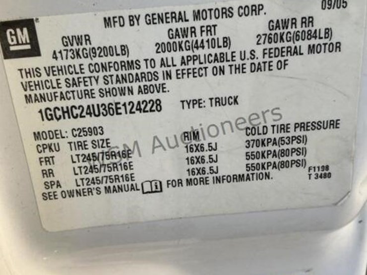 2006-chevrolet-silverado-2500hd-image-14