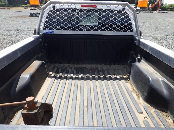 2017-toyota-tacoma-image-13