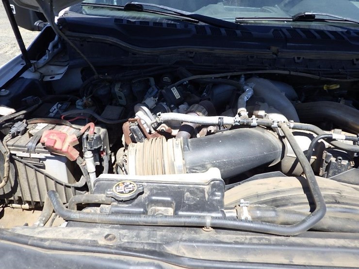 2020-ford-f550-image-11