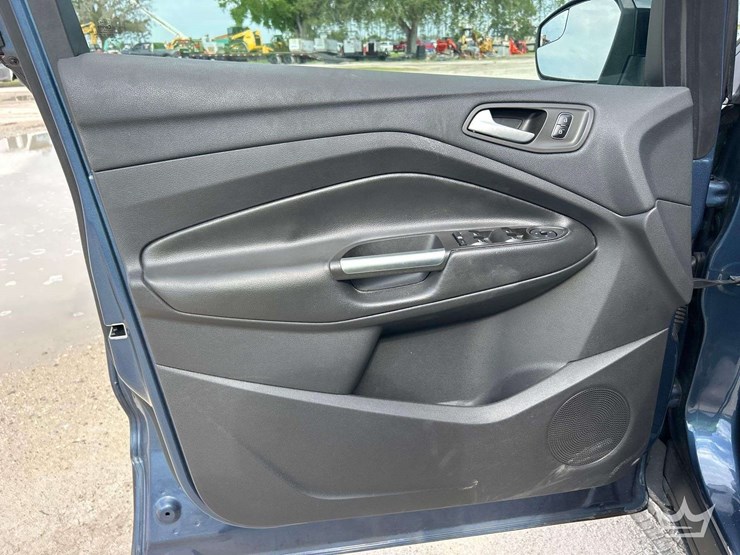 2018-ford-escape-image-18
