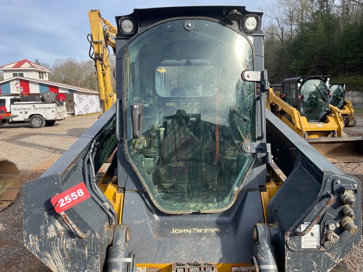 2019-deere-333g-image-40