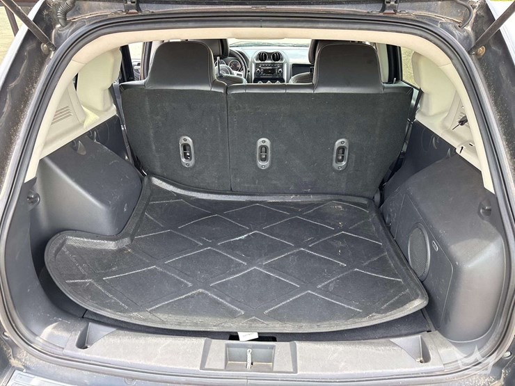 2014-jeep-compass-image-19