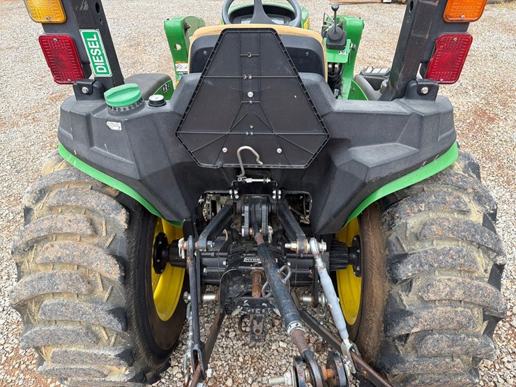 john-deere-3032e-image-26