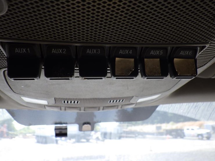 2019-ford-f550-image-31