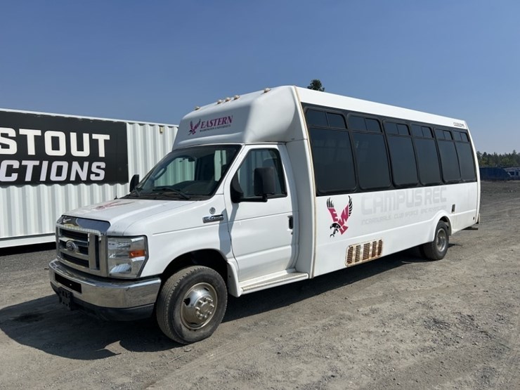 2012-ford-e450-sd-image-1