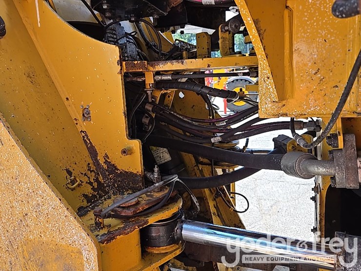 2019-caterpillar-950m-image-26