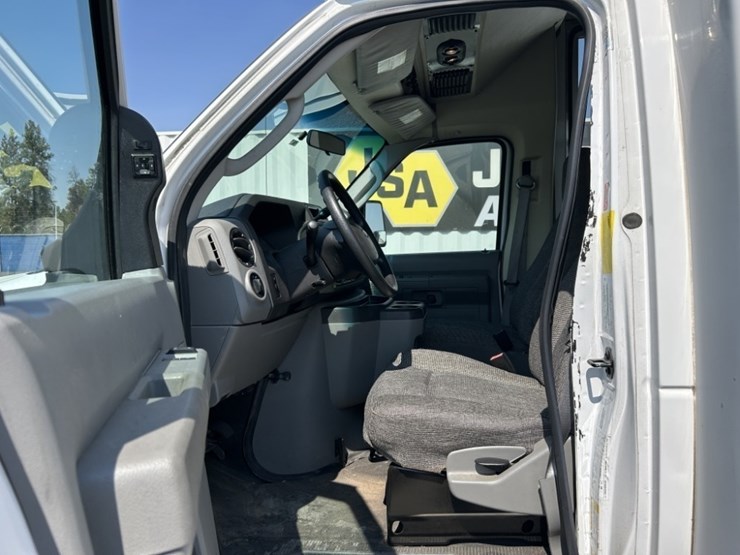 2012-ford-e450-sd-image-12