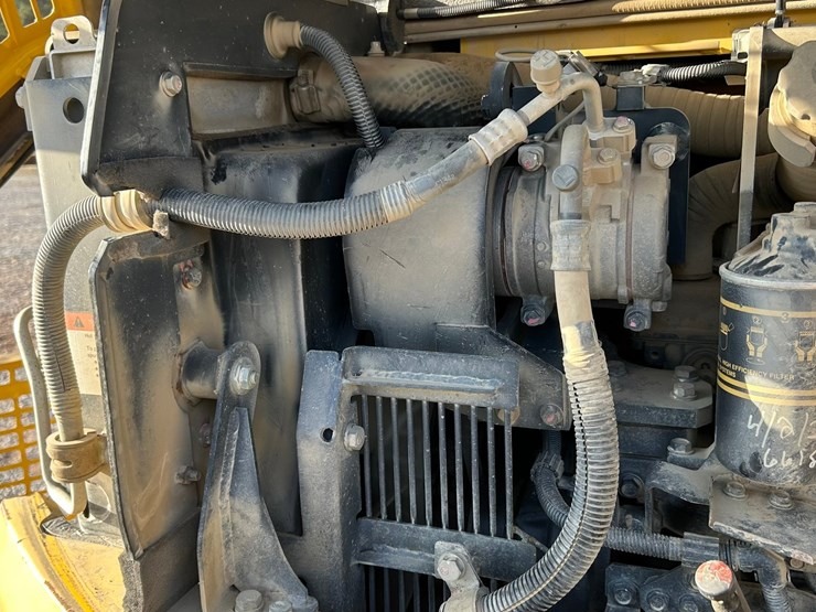 2017-komatsu-pc88mr-10-image-42
