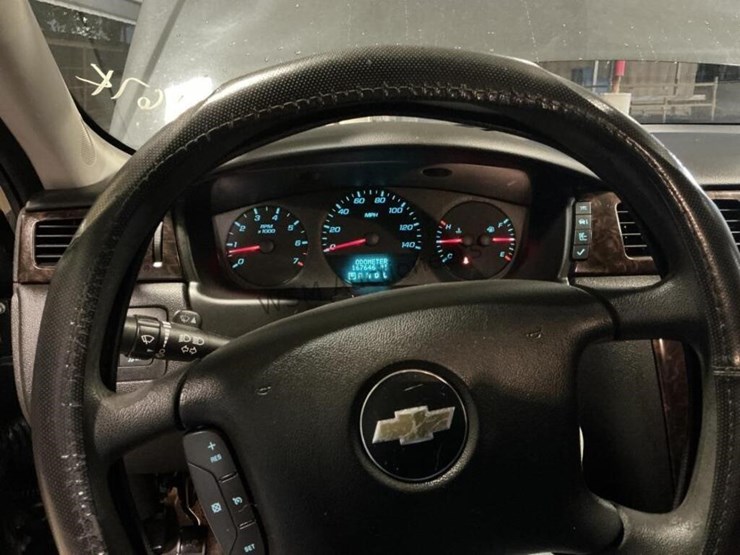 2013-chevrolet-impala-sdn-image-15