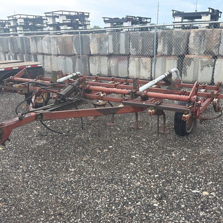INTERNATIONAL 45
