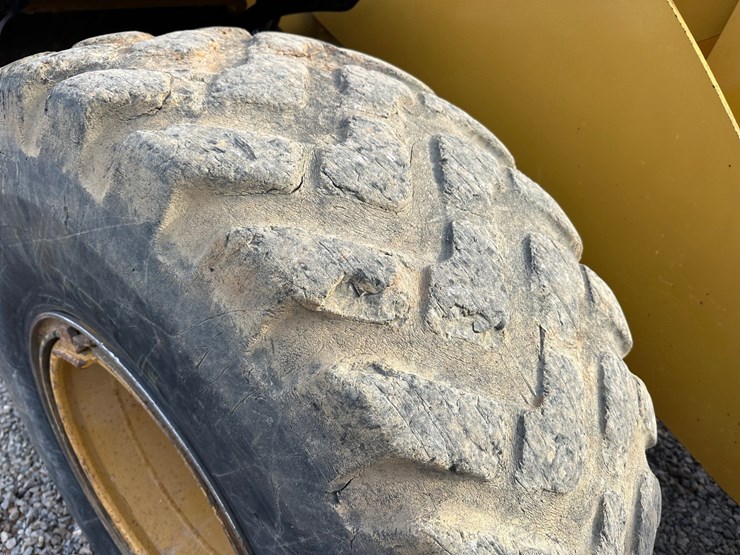 2016-caterpillar-938m-image-51