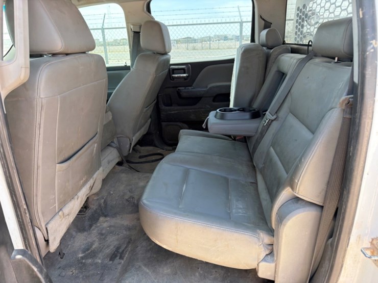 2018-chevrolet-silverado-3500hd-image-8