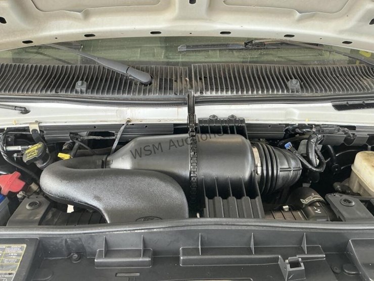 2009-ford-cargo-image-11