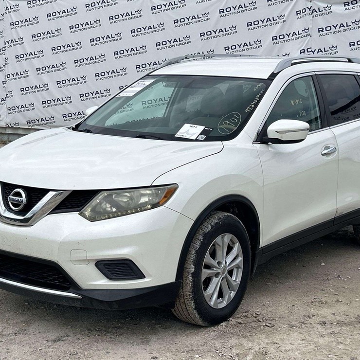 2015 NISSAN ROGUE
