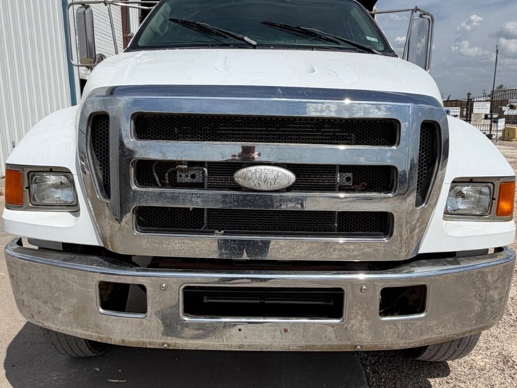 2006-ford-f750-image-2