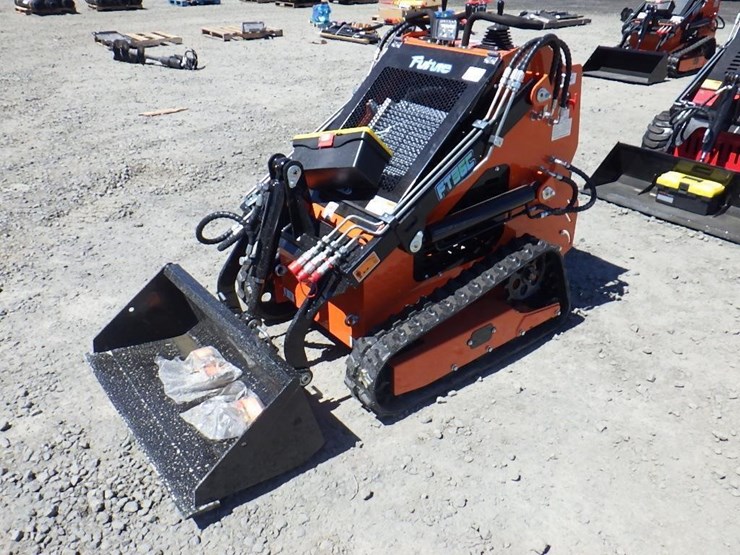 2026-future-36c-skid-steer-tracked-loader-image-1