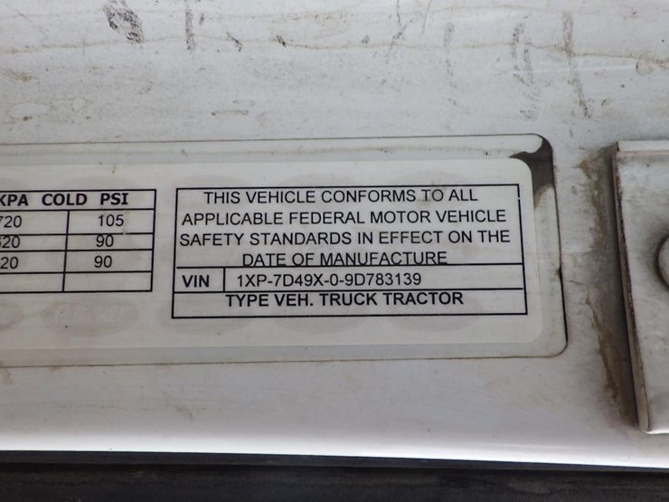 2009-peterbilt-387-image-62