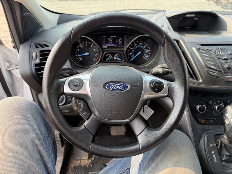 2016-ford-escape-image-30
