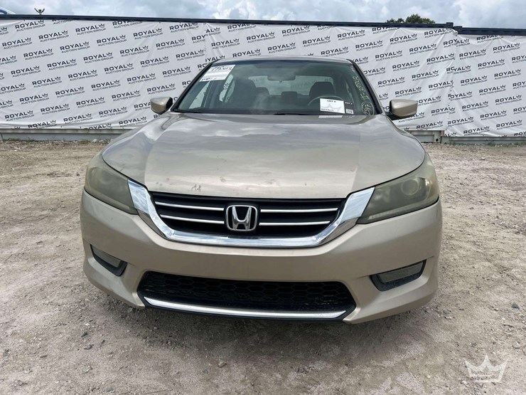 2015-honda-accord-sport-sedan-image-27