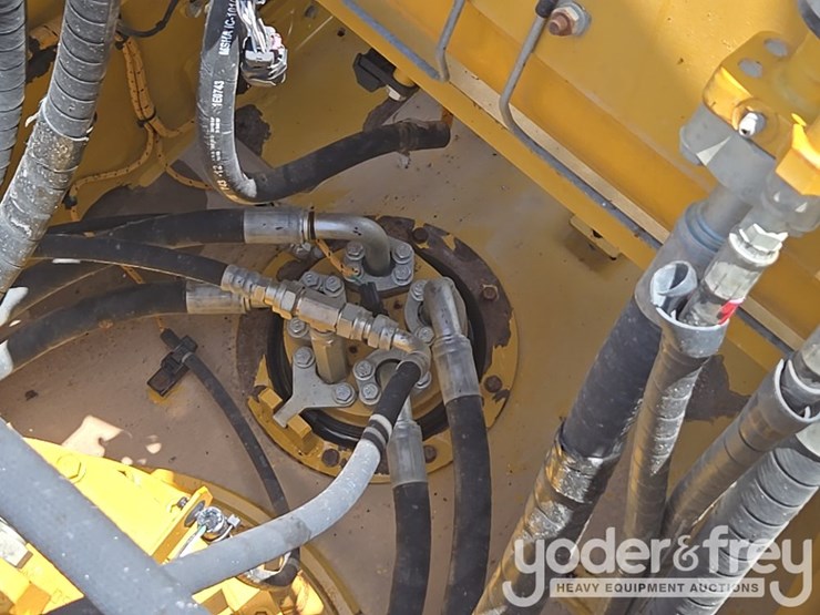 caterpillar-336-image-51