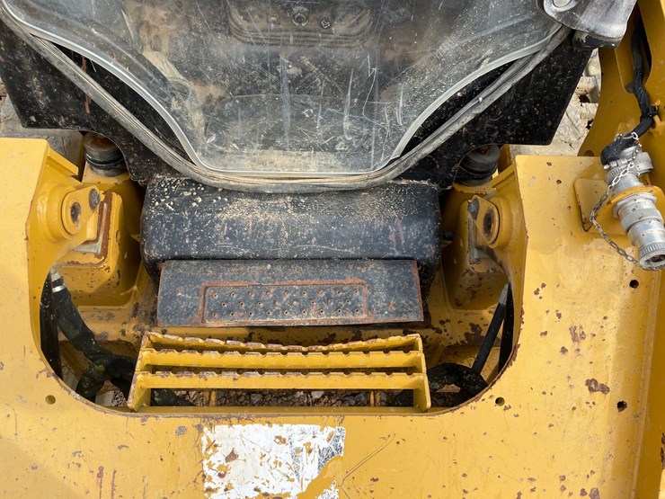 caterpillar-299d2-xhp-image-36