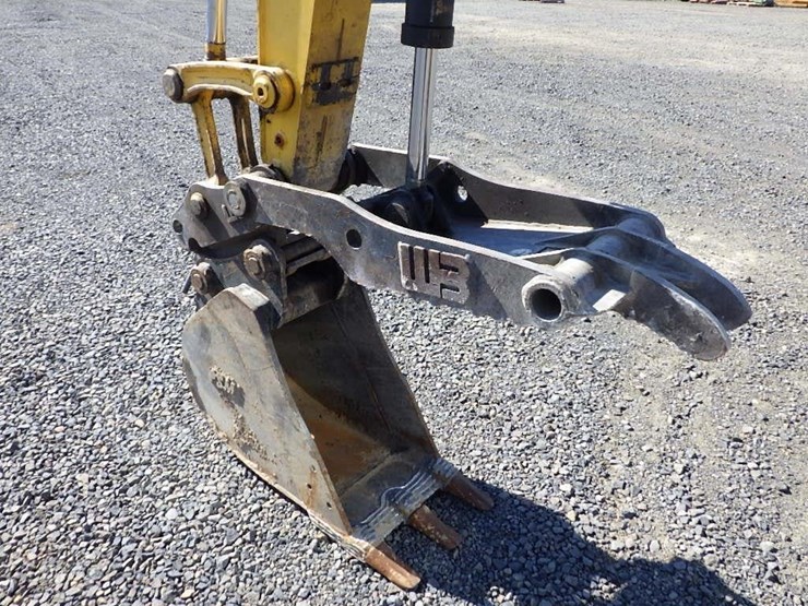 komatsu-pc88mr-10-image-17