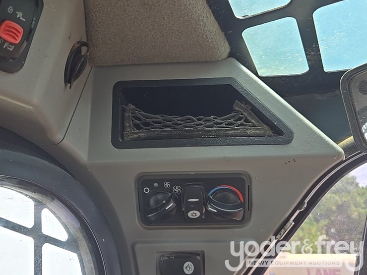 2018-caterpillar-289d-image-31