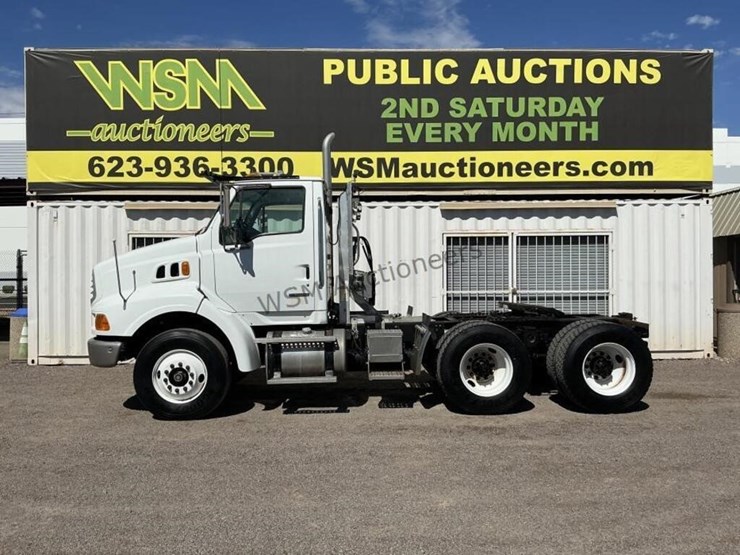 2008-sterling-lt8500-image-1