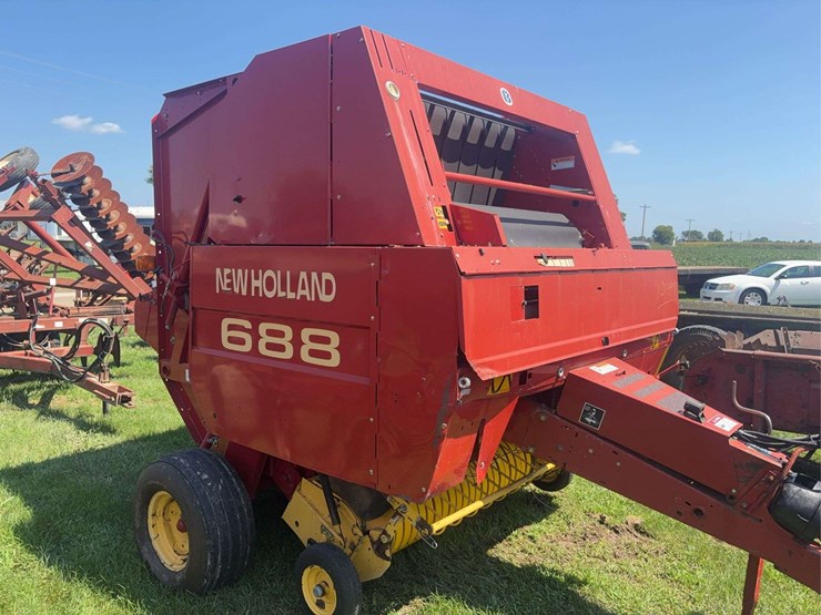new-holland-688-image-6