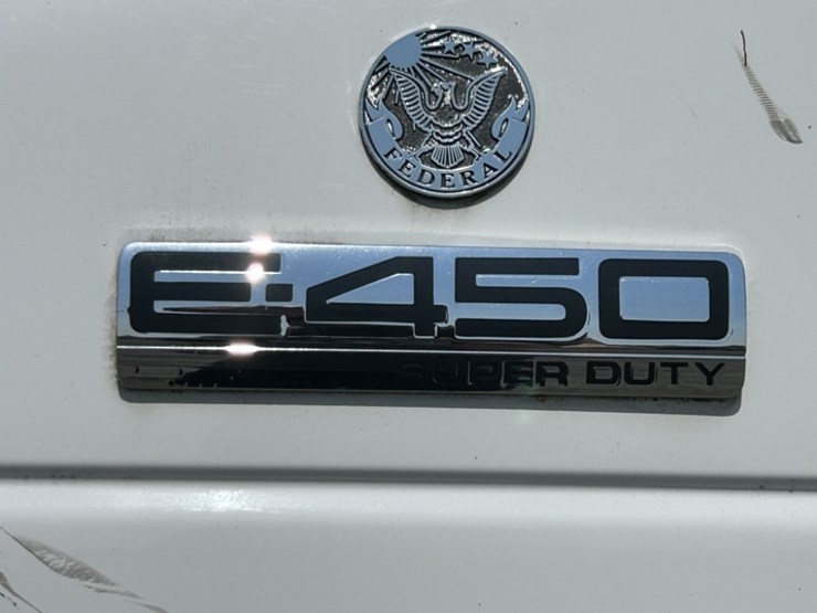 2012-ford-e450-sd-image-10