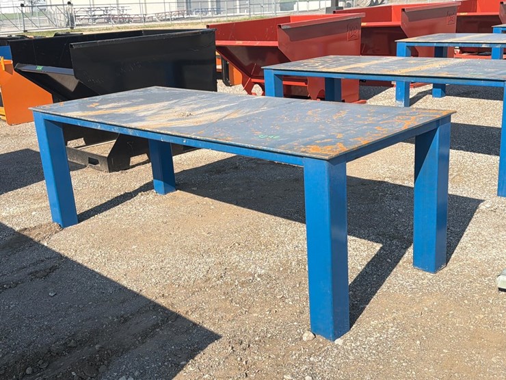 kit-containers-40"-x-96"-welding-table-image-1