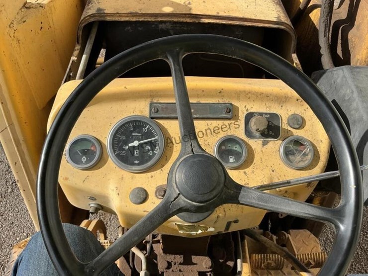 massey-ferguson-40e-image-18
