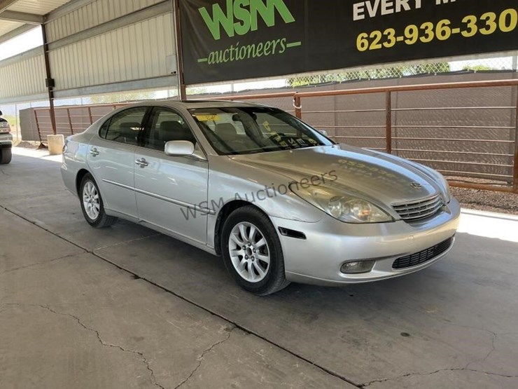 2003-lexus-es-300-sdn-image-2