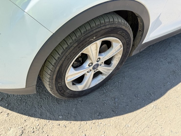 2016-ford-escape-image-11